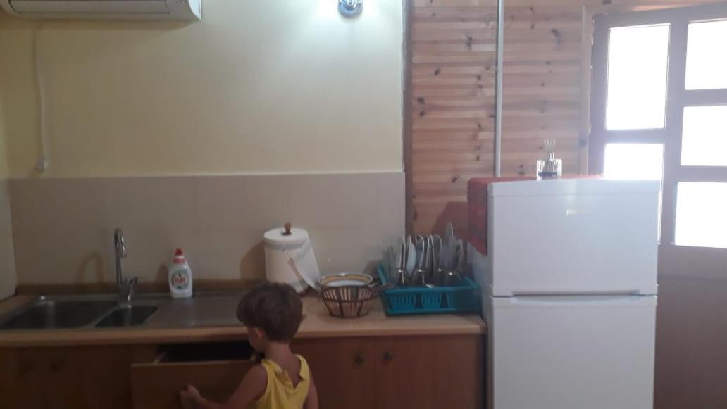Apartmán Kolonia E Artistave Velipojë Exteriér fotografie