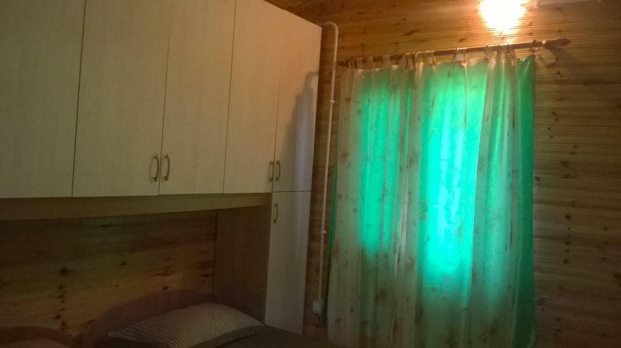 Apartmán Kolonia E Artistave Velipojë Exteriér fotografie
