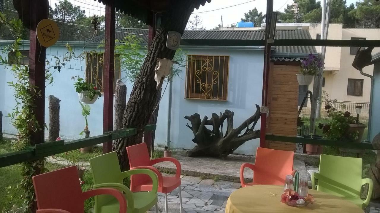 Apartmán Kolonia E Artistave Velipojë Exteriér fotografie