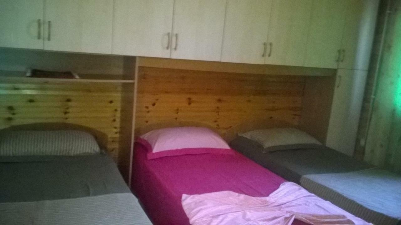 Apartmán Kolonia E Artistave Velipojë Exteriér fotografie