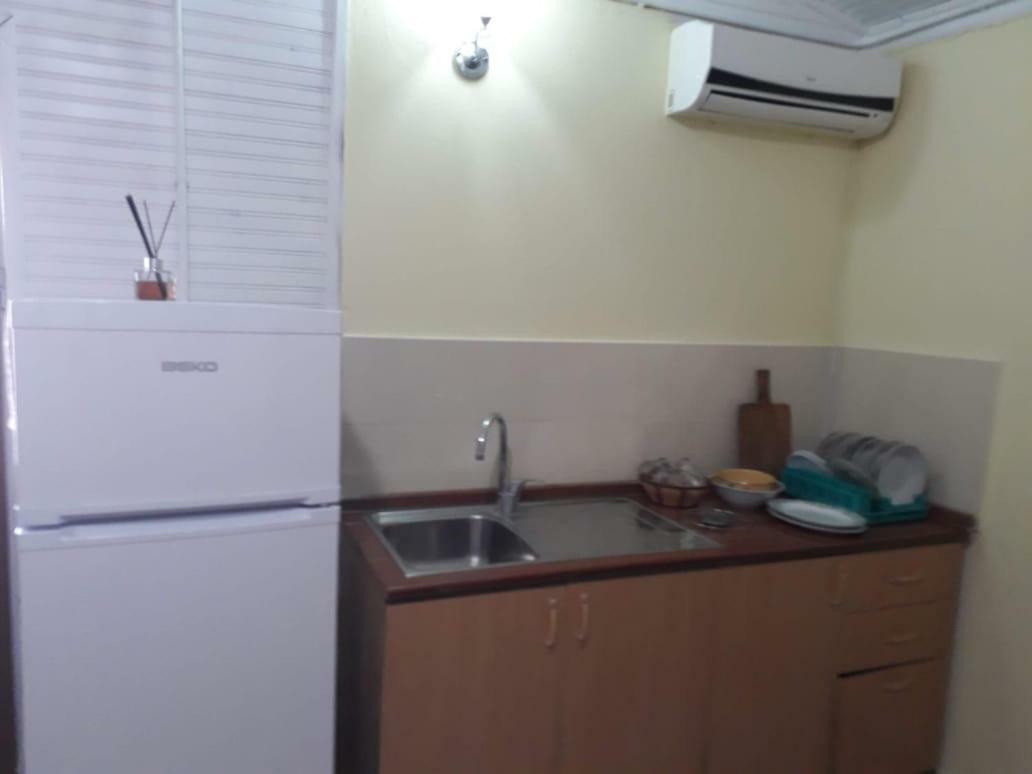 Apartmán Kolonia E Artistave Velipojë Exteriér fotografie